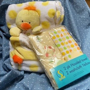 Bundled Baby blanket, squeaky toy and bath set